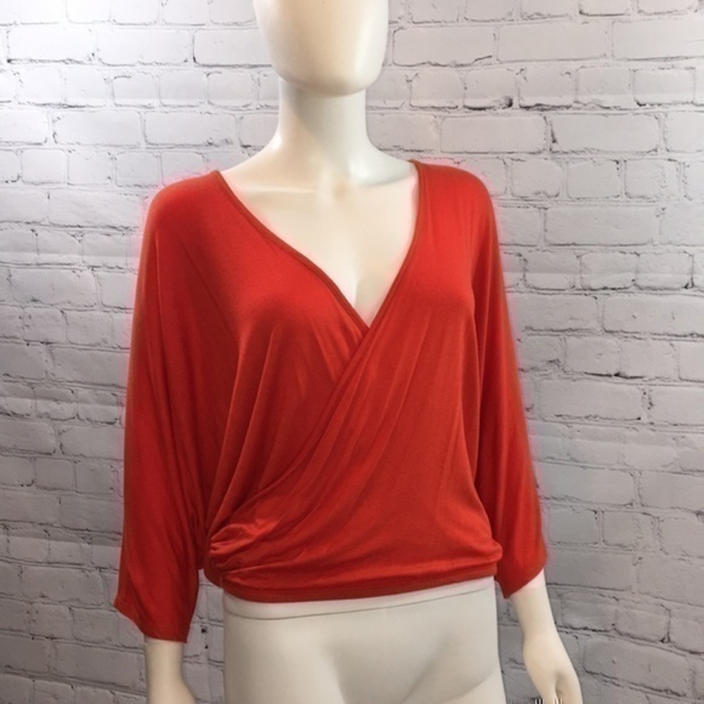 UEC Loveappella faux wrap orange crop top 3/4 sleeve S